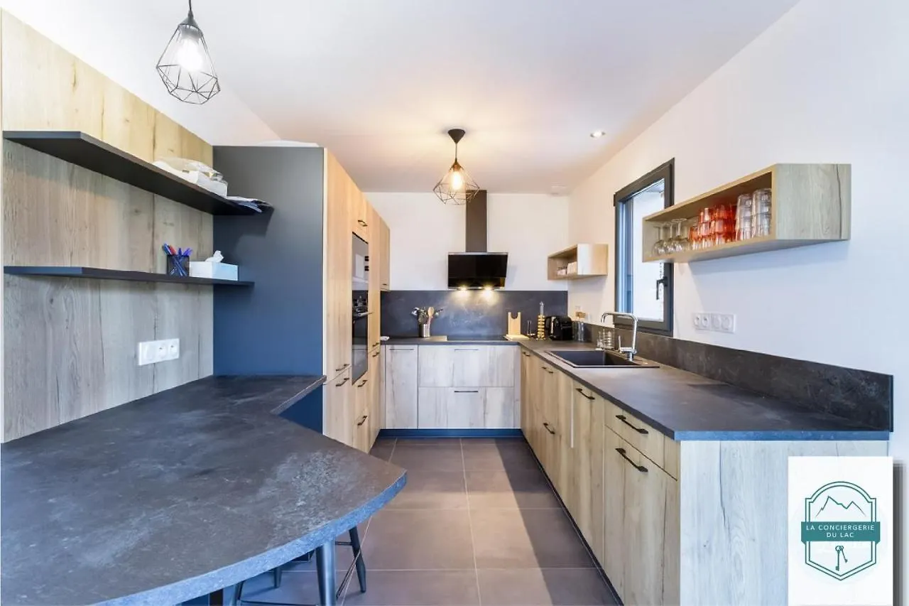 Holiday home Villa On The Shores Of Lake Annecy Duingt