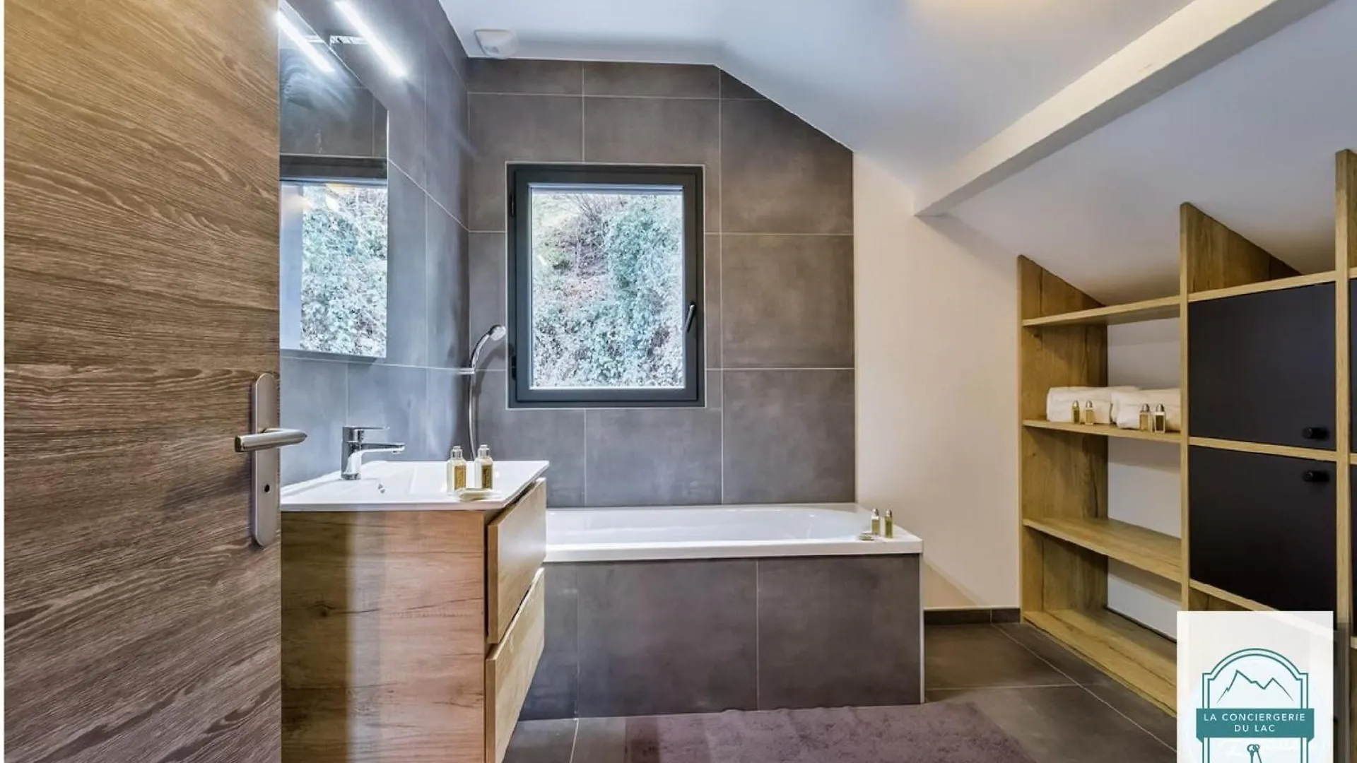 Villa On The Shores Of Lake Annecy Duingt Holiday home